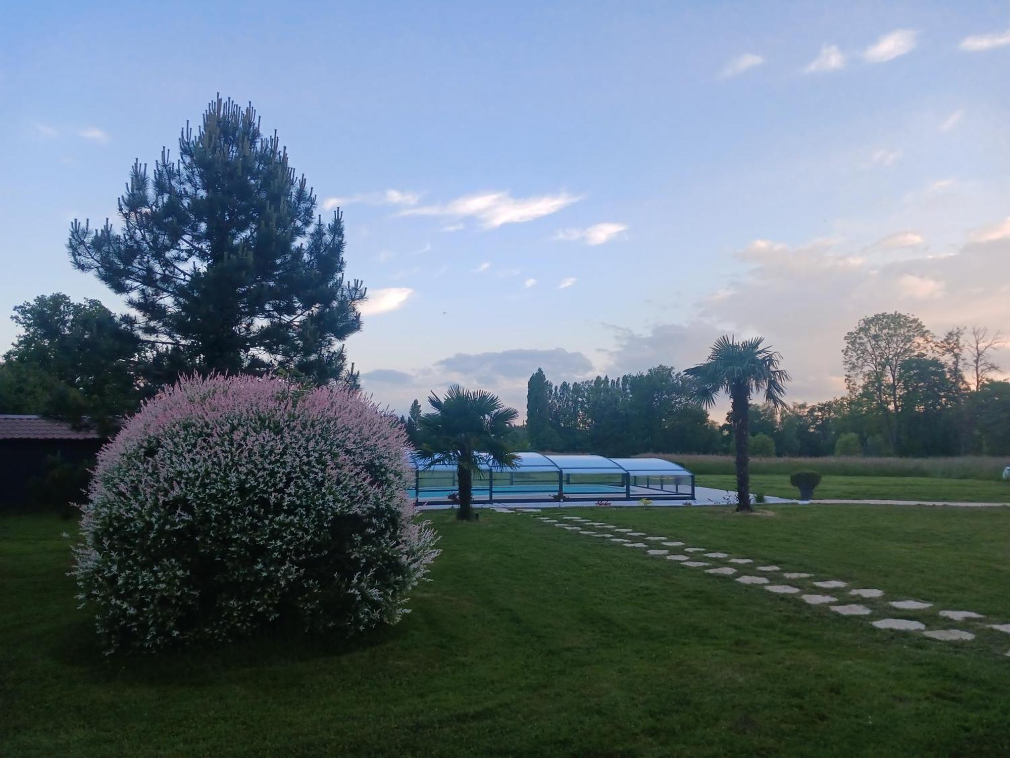 Domaine Du Clos Henri Essay Exterior photo